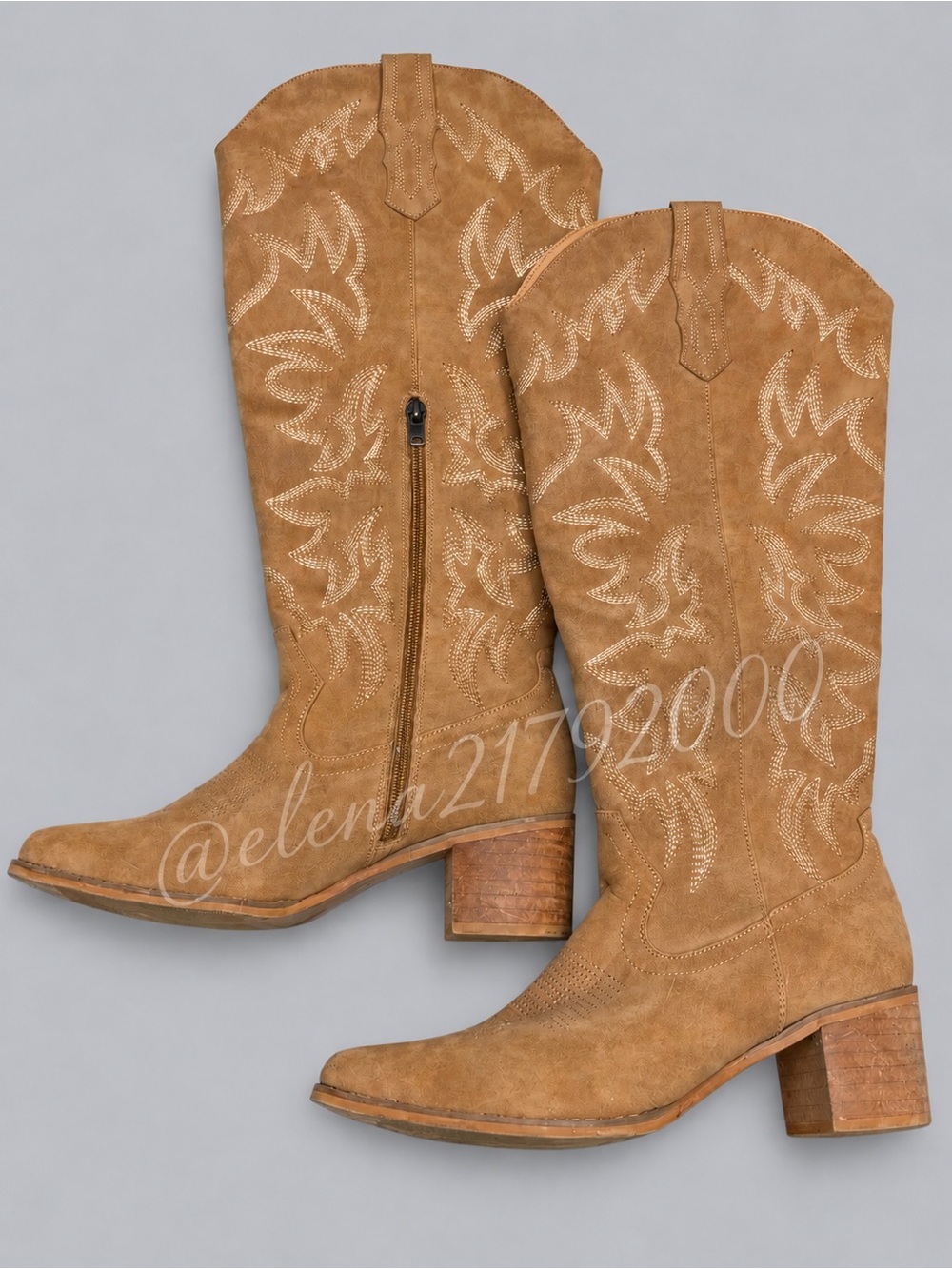 Tan Embroidered Western Cowboy style  Boots 🤎 9.5